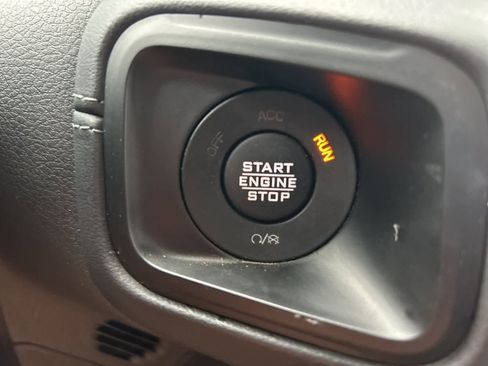 Used 2024 Jeep Wrangler Rubicon image 34