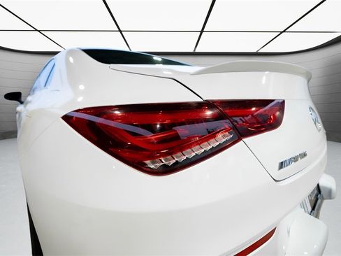 Used 2022 Mercedes-Benz CLA 35 AMG 4MATIC image 10