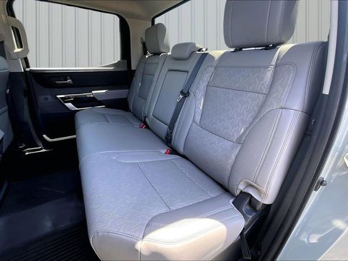 Used 2024 Toyota Tundra Limited AWD/4WD image 19