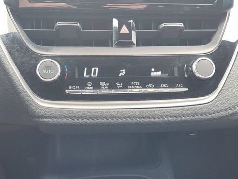 Used 2024 Toyota Corolla SE image 19