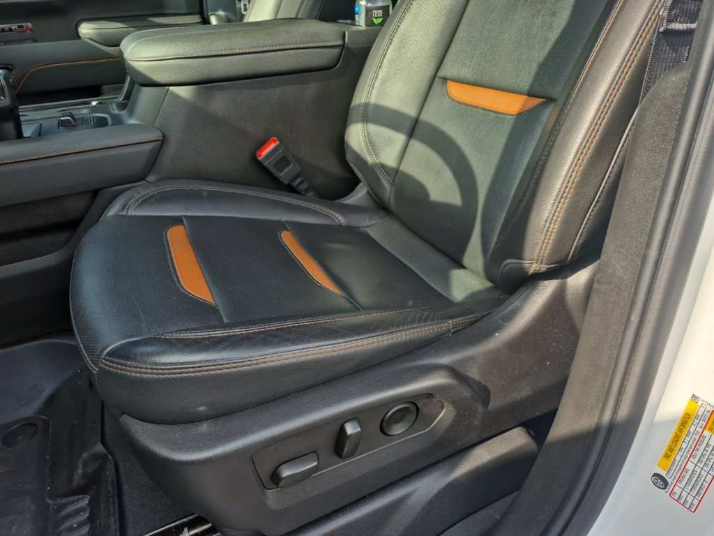 Used 2023 GMC Sierra 1500 AT4 w/ AT4 Premium Package AWD/4WD image 11