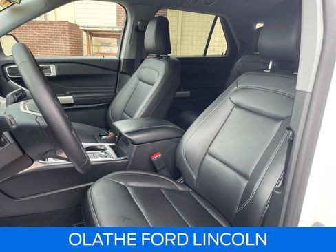 Used 2024 Ford Explorer XLT w/ Equipment Group 202A AWD/4WD image 11