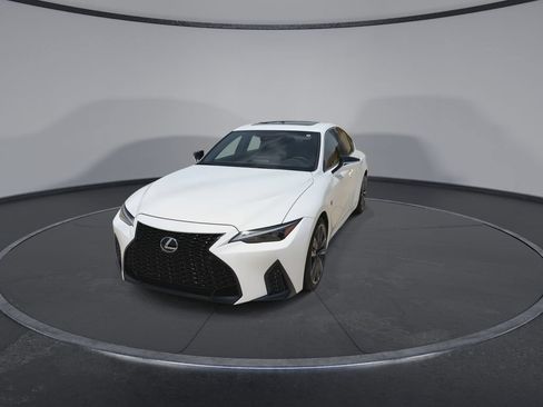 Used 2025 Lexus IS 350 F Sport RWD image 4
