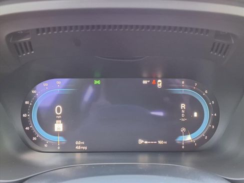 Certified 2023 Volvo XC60 B5 Ultimate w/ Protection Package Premier image 31