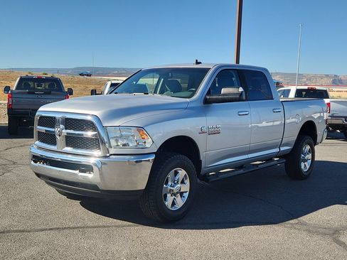 Used 2015 RAM 2500 SLT w/ Protection Group AWD/4WD image 2