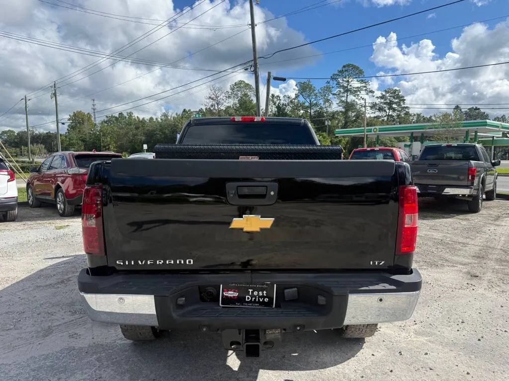 Used 2012 Chevrolet Silverado 2500 LTZ w/ LTZ Plus Package AWD/4WD image 6