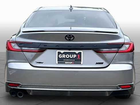Used 2025 Toyota Camry XSE FWD image 5