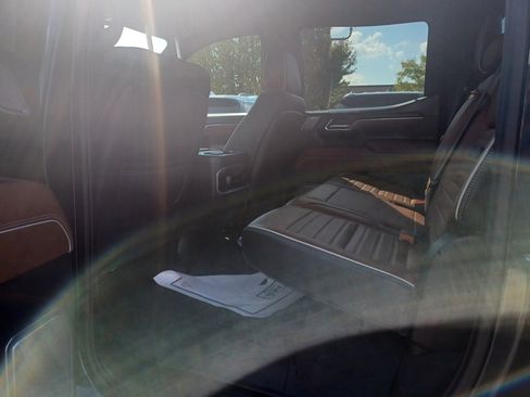 Used 2023 GMC Sierra 1500 Denali Ultimate image 9