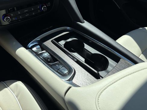 Used 2023 Buick Enclave Avenir w/ Avenir Technology Package image 23