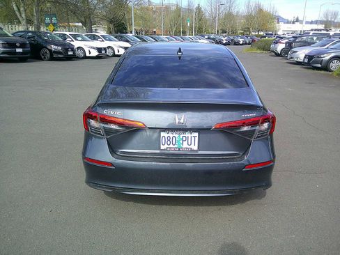 Used 2024 Honda Civic Sport image 4