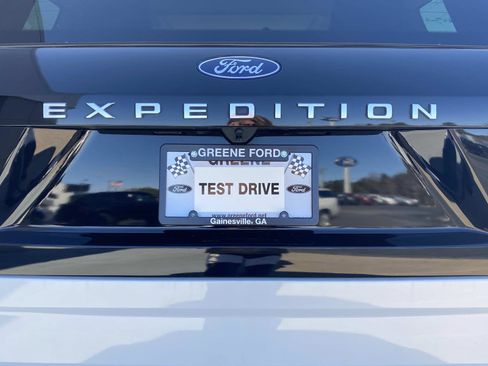 Used 2025 Ford Expedition Active image 7