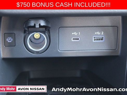 New 2025 Nissan Versa SR w/ Trunk Package image 25