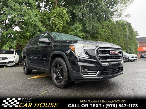 Used 2022 GMC Terrain AT4 w/ Tech Package AWD/4WD image 9
