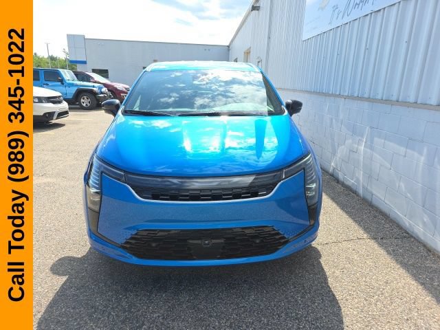 New 2027 Chrysler Pacifica Select AWD/4WD image 2