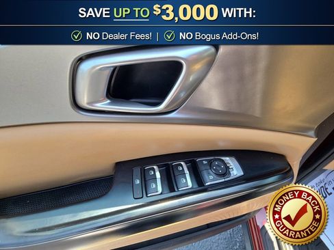 Used 2023 Kia Carnival LX FWD image 16