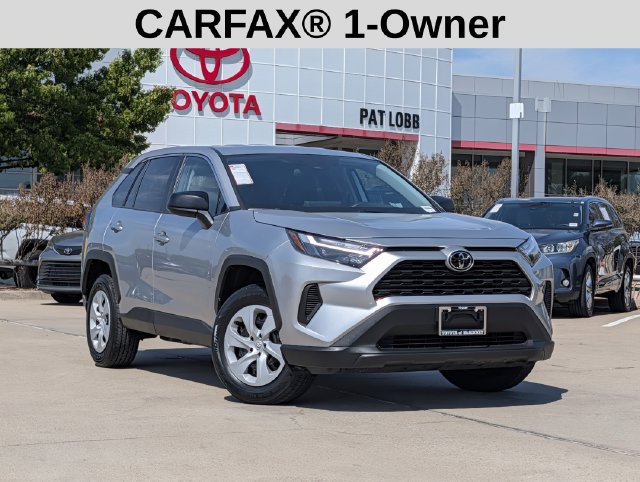Used 2025 Toyota RAV4 LE AWD/4WD image 2