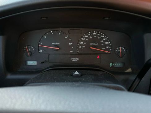 Used 2004 Dodge Dakota 2WD Club Cab w/ Tire & Handling Group image 20