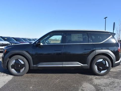 New 2026 Kia EV9 Wind image 7