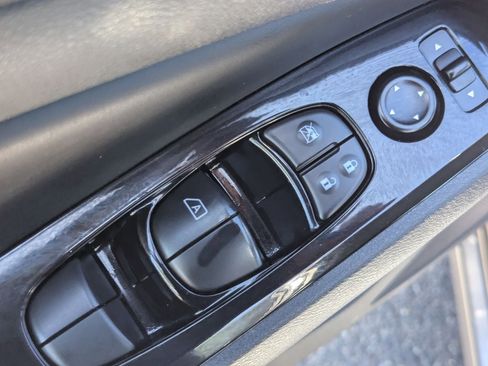 Certified 2025 Nissan Altima 2.5 SR image 22