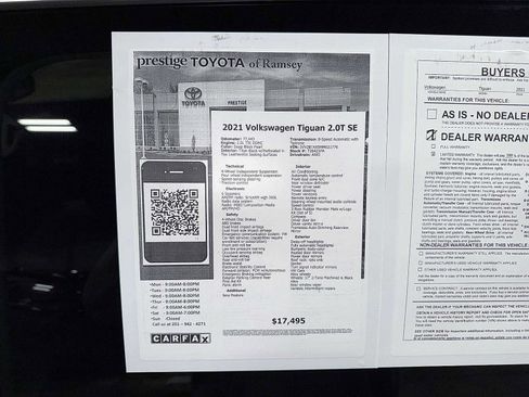 Used 2021 Volkswagen Tiguan SE w/ Panoramic Sunroof Package image 13