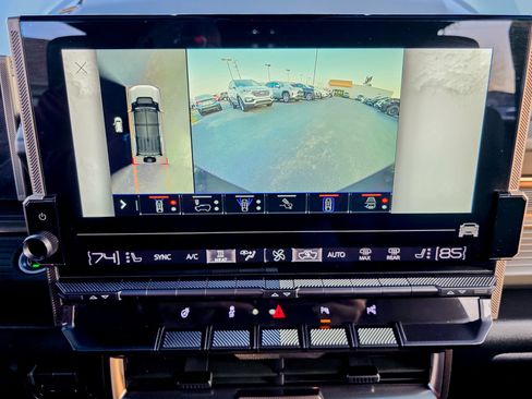 Used 2024 GMC Hummer EV 3X image 43