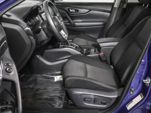 Used 2019 Nissan Rogue SV image 22