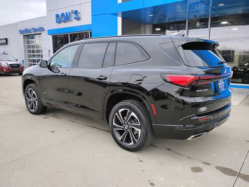 Used 2025 Buick Enclave Sport Touring image 2