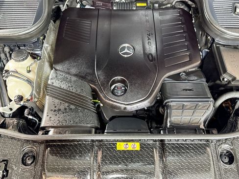 Certified 2025 Mercedes-Benz GLS 450 4MATIC image 29