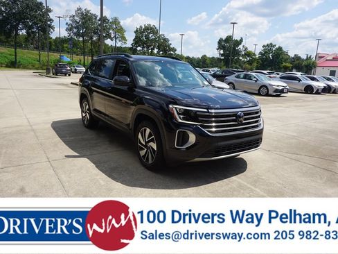 Used 2024 Volkswagen Atlas SE FWD image 1