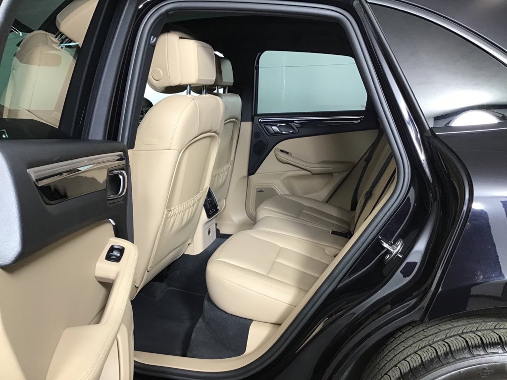 Certified 2023 Porsche Macan Turbo AWD/4WD image 26
