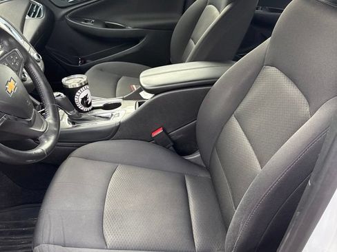 Used 2016 Chevrolet Malibu Hybrid w/ Driver Confidence Package FWD image 4