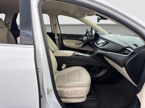 Used 2023 Buick Enclave Essence FWD image 18