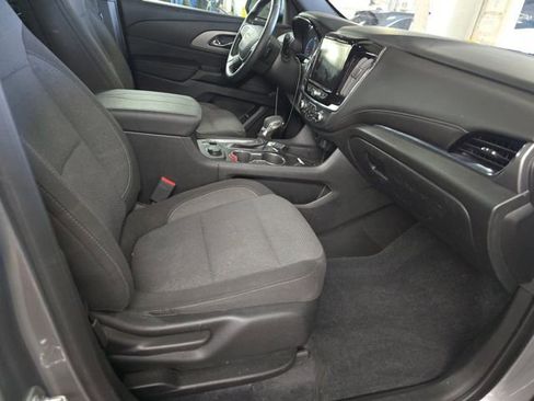 Used 2023 Chevrolet Traverse LT AWD/4WD image 13