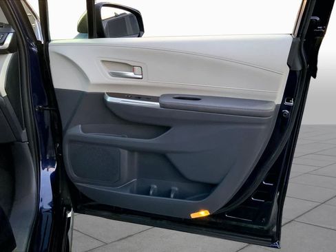 Used 2023 Toyota Sienna XLE w/ Protection Package (TMS) FWD image 22