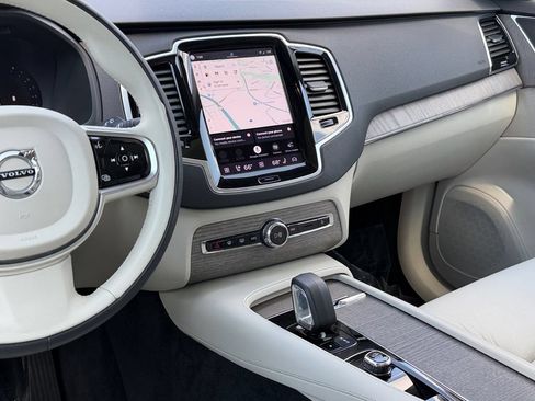 Certified 2023 Volvo XC90 B6 Plus AWD/4WD image 14