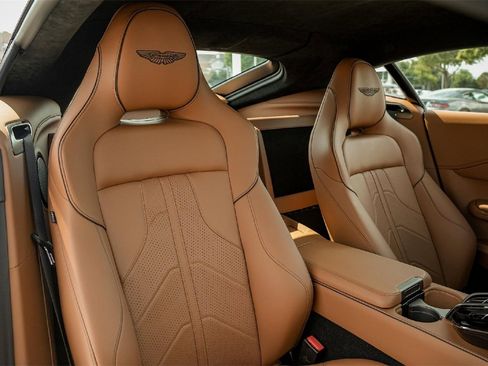 New 2025 Aston Martin V8 Vantage Coupe image 36