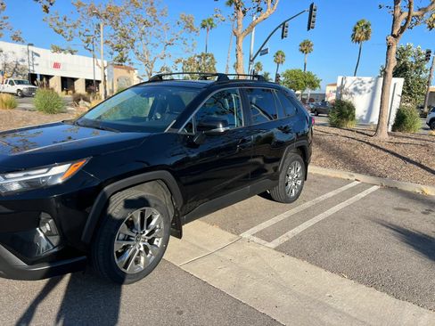 Used 2022 Toyota RAV4 XLE Premium FWD image 4