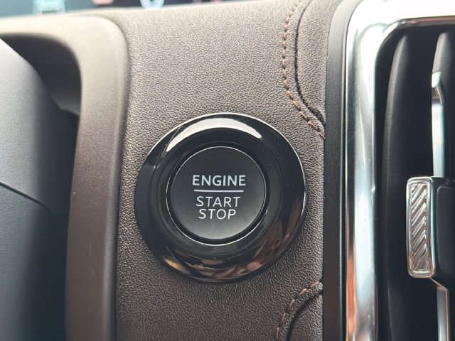 Used 2025 Ford Expedition Max King Ranch AWD/4WD image 24