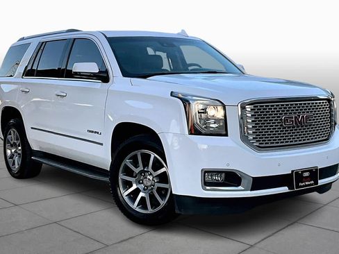 Used 2016 GMC Yukon Denali image 2