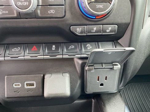 Used 2022 Chevrolet Silverado 2500 LTZ w/ LTZ Convenience Package image 14