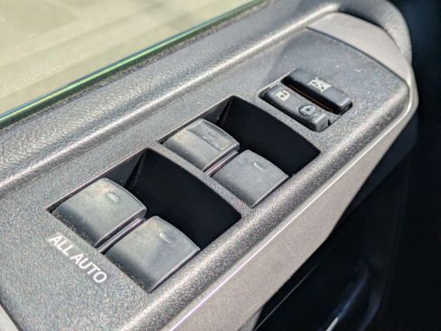 Used 2016 Toyota 4Runner Limited image 25