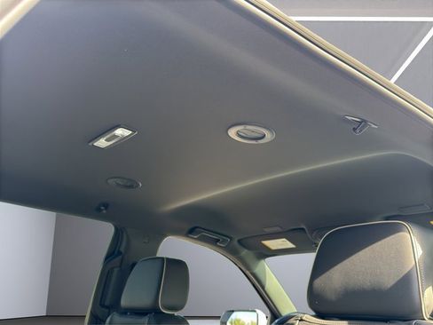 New 2026 GMC Yukon Elevation image 25