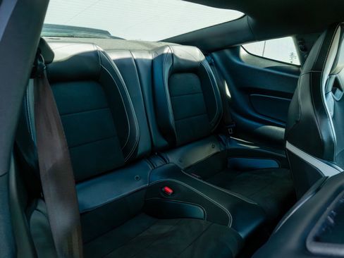 Used 2021 Ford Mustang Shelby GT500 w/ Technology Package image 13