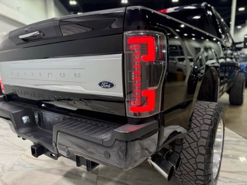 Used 2017 Ford F250 Platinum w/ Platinum Ultimate Package image 17