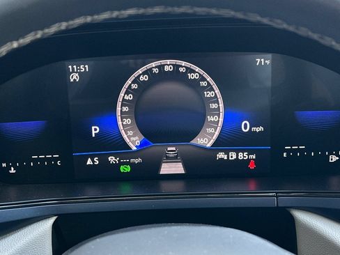 Used 2023 Volkswagen Taos SE w/ Panoramic Sunroof Package FWD image 24