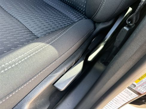 Used 2026 Chevrolet Equinox LT FWD image 12