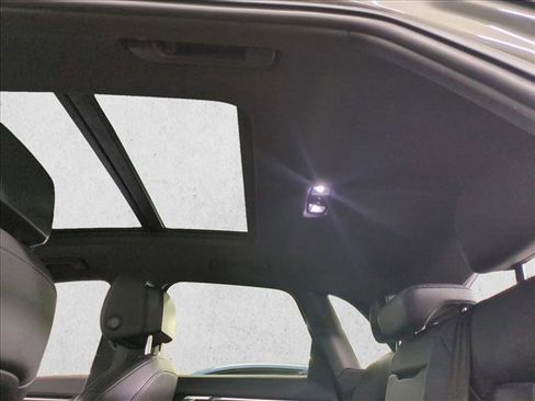 Used 2020 Audi Q3 2.0T Premium image 18