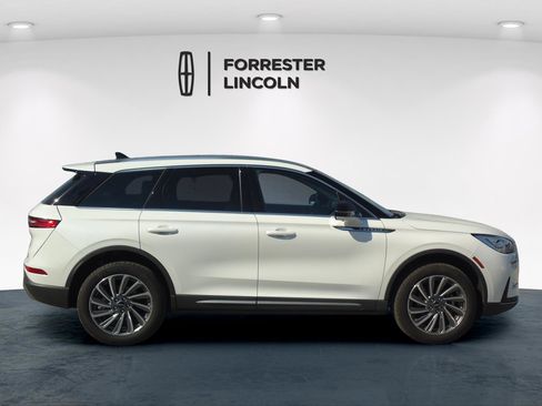 Used 2024 Lincoln Corsair Reserve w/ Equipment Group 201A AWD/4WD image 2