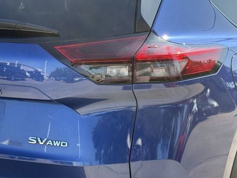 Used 2022 Nissan Rogue SV AWD/4WD image 6