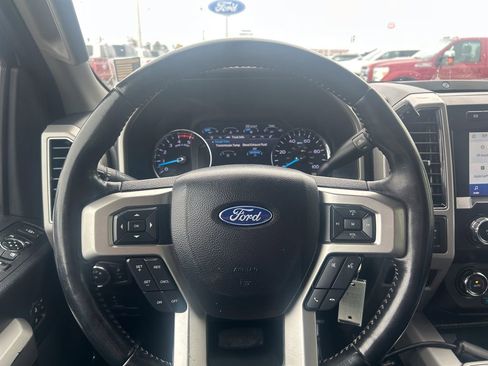 Used 2021 Ford F350 Lariat w/ Chrome Package image 28